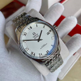 v6欧米茄蝶飞（专柜对比“0”距离）版本采用专柜同款8500同轴机芯 精钢材质蓝宝石玻璃镜面，蓝宝石镜面 表盘尺寸41mm 精钢表带 到每个细节，搭配专柜正品一致的316精钢进口瑞士精钢