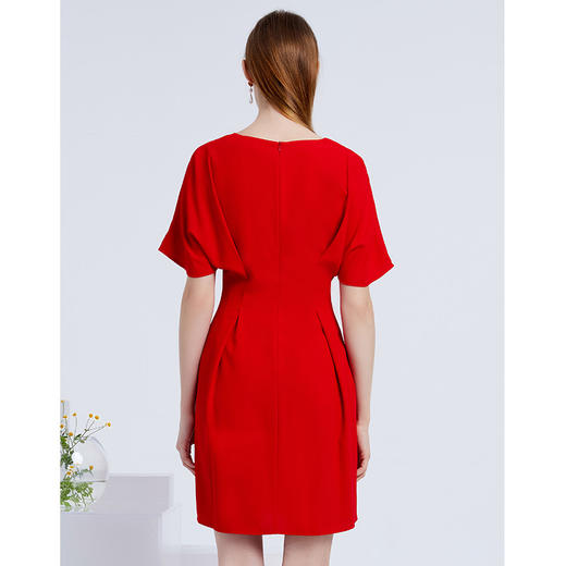 EITIE爱特爱夏季新款洋气百搭舒适轻薄收腰显瘦A字连衣裙女B2107728 商品图3