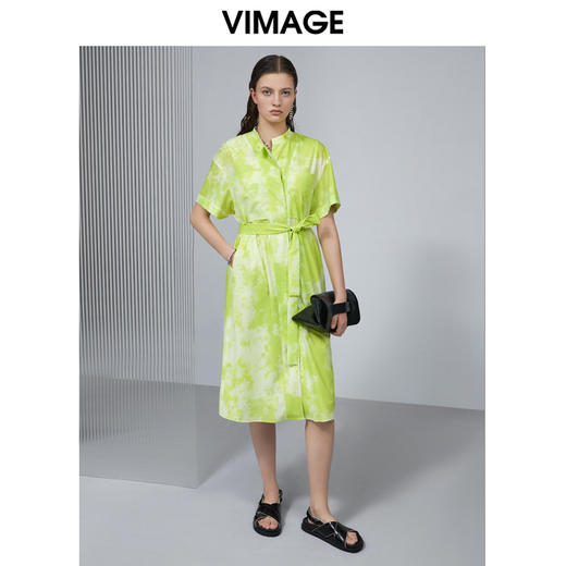 VIMAGE纬漫纪夏季印花系带收腰过膝连衣裙V1507146 商品图2
