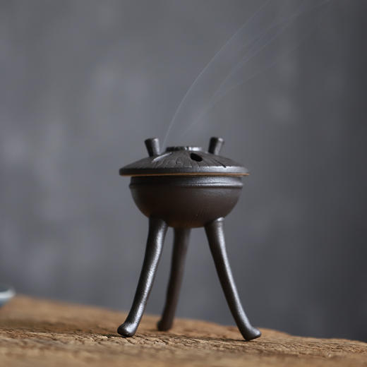 「禅意陶瓷仿古盘香塔香香炉摆件」创意家居居室复古檀香香薰炉三足鼎 商品图1