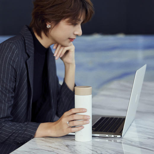 诗芙迪(SILVERDEW)清新保温杯女士水杯子小巧便携316不锈钢长效保温300ml 商品图4