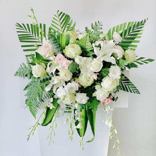 「似锦」-白绿色悬挂讲台插花 商品图0
