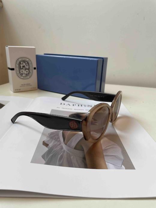 母亲节送礼，Tory Burch汤丽柏琦太阳眼镜女士时尚墨镜TY7148U 商品图3