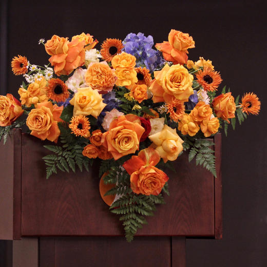 宏图暖色系高端会议桌花