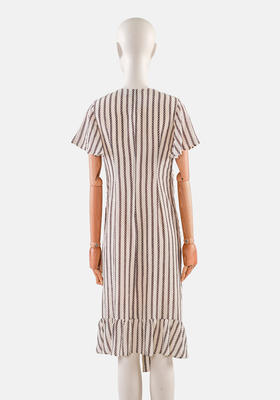 收腰荷叶摆气质连衣裙