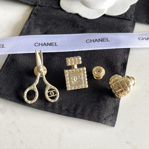 CHANEL香奈儿三件套 剪刀 香水瓶 桃心胸针 商品图8