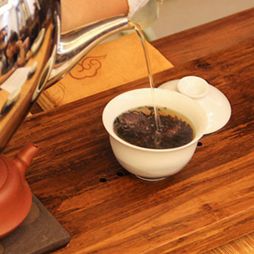 新宝堂新会陈皮大红柑红罐新会柑皮普洱茶500g 商品图3