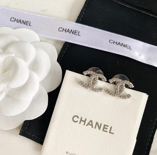 CHANEL香奈儿双c满钻耳钉耳环 商品图5