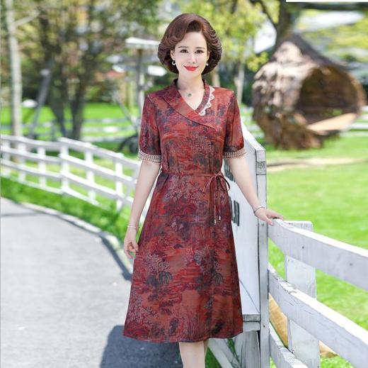 【服饰鞋包】夏装气质雪纺连衣裙 中年妇女装 商品图1