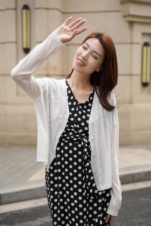 【热销】臣禾春夏【一衣三穿】宽松【百搭空调衫】防晒针织V领开衫外套S211010522【现货】 商品图4