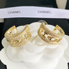 CHANEL香奈儿金色字母镂空耳钉耳环 商品缩略图3