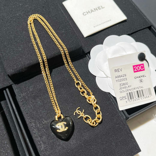 CHANEL香奈儿双c黑色桃心项链 商品图8