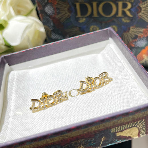 DIOR迪奥满钻字母耳钉耳环 商品图3