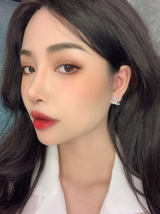 CHANEL香奈儿双c满钻耳钉耳环 商品图3