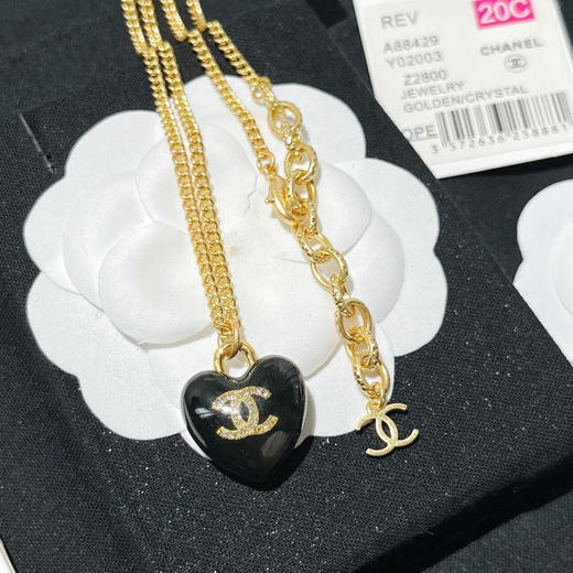 CHANEL香奈儿双c黑色桃心项链 商品图7