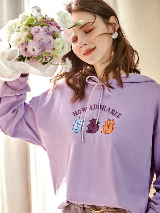 欧芮儿连帽卫衣2021年新款女小牛刺绣图案时尚俏皮年轻小清新上衣 商品图0