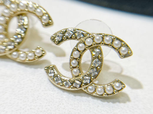 CHANEL香奈儿双c半珍珠半钻耳钉耳环 商品图6