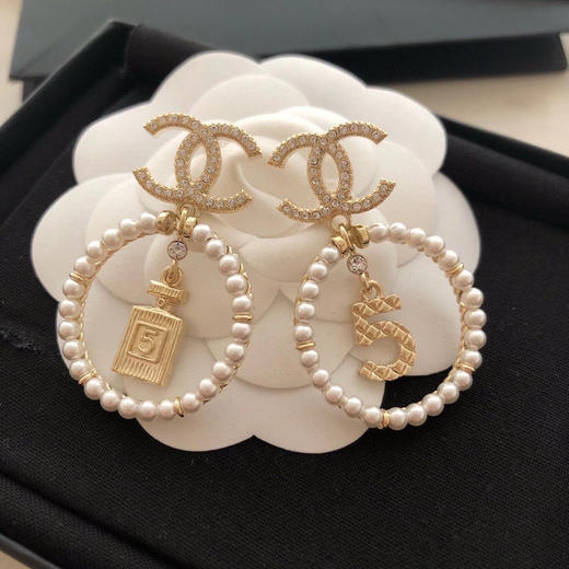 CHANEL香奈儿金色圆形双c珍珠 5号香水瓶 耳钉耳环 商品图6