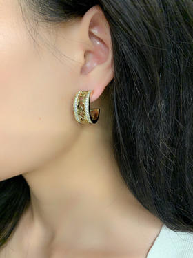 CHANEL香奈儿金色字母镂空耳钉耳环