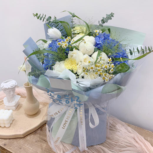 「幕夏时间」-蓝白色系花束 商品图1