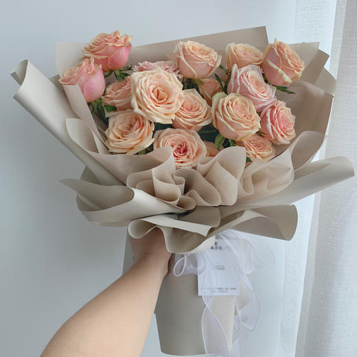 「且听风吟」-迪威娜玫瑰花束 商品图1