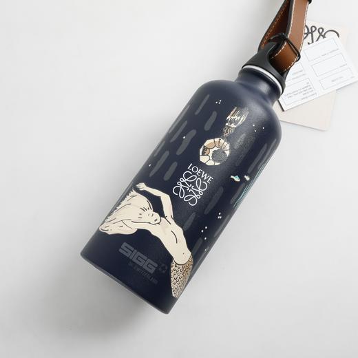 价值2000+ 出口外贸渠道！罗Y威水壶美人鱼不锈钢水壶保温 具有收藏价值 重磅工艺 逼格颜值满满 耐磨性好 可手拎可挂在包上 铝质瓶身 客供配件 精致礼盒包装 预售 商品图2