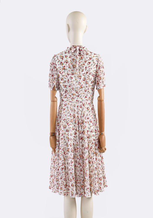 荷叶领系带大摆连衣裙 商品图1