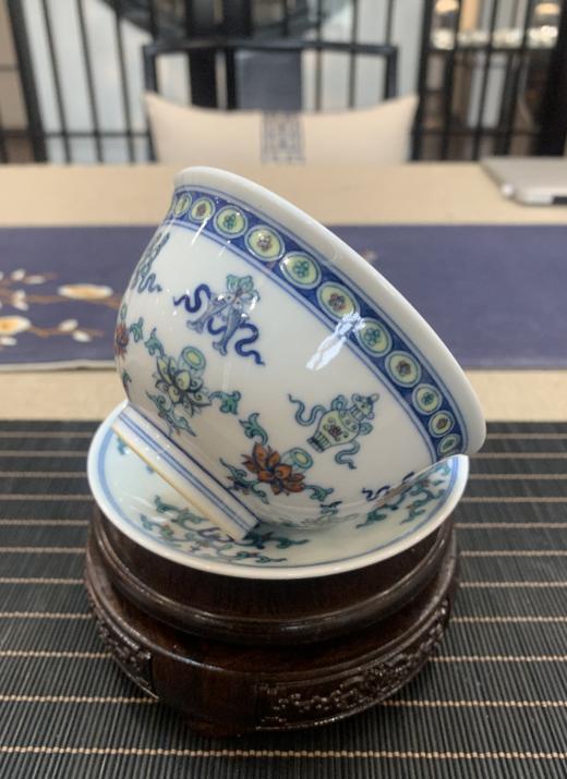 涂杏花：青花斗彩莲托八宝盖碗 商品图2