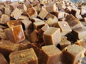 雪梅红糖(散装块状)