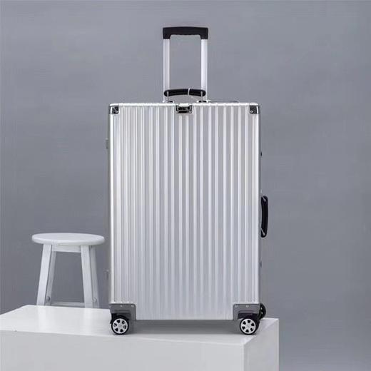 价值10000+ 百年难得一遇 巨划算！RIM Classic系列铝镁合金金属拉杆箱行李箱旅行箱登机箱 20/26/30寸 男女同款 实用耐用 复古范十足 非常高级 学生/出差/旅游标配 能带上飞机 商品图2