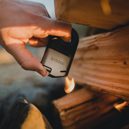 「DISSIM 倒置反向打火机」不烫手 复古创意男士户外可充气打火机 商品图2