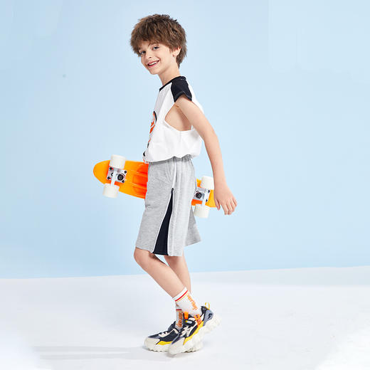 【抄底价清仓】龙之涵 儿童侧缝撞色运动短裤 中大童男款五分短裤 婴幼儿A类标准 商品图0