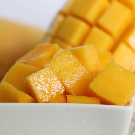 金煌芒果 个大饱满 皮薄肉厚 买3斤送1.5斤到手4.5斤 商品图2