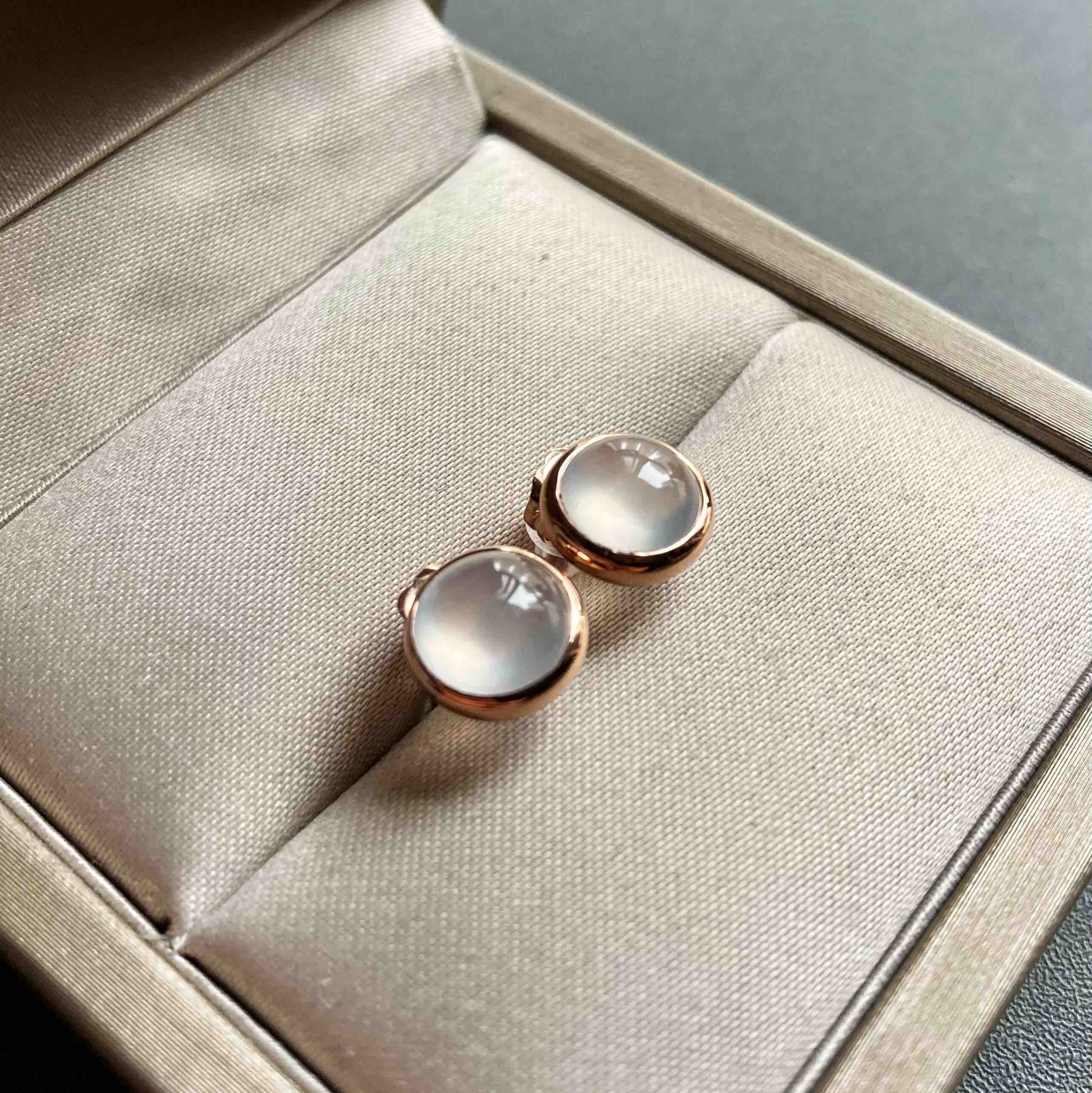 高冰种翡翠蛋面耳钉18k玫瑰金镶嵌