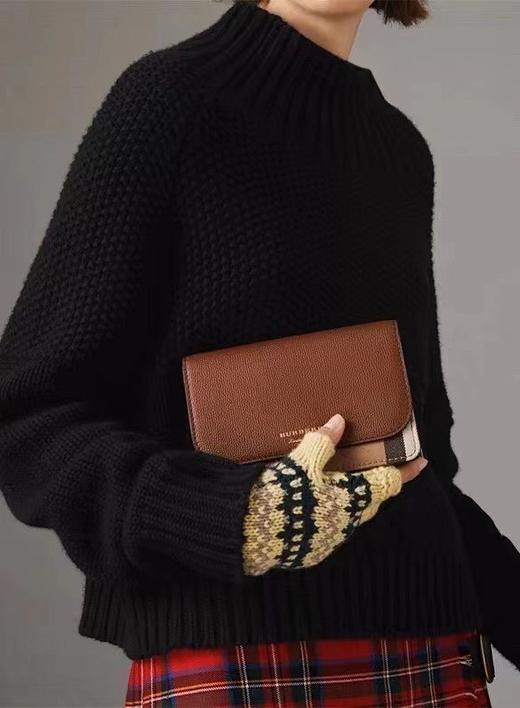 价值7200+ 纯正原单！可遇不可求！bbr手拿斜挎两用链条包 经典英伦格纹配意大利进口头层小牛皮 可单肩/斜挎/手拿 休闲通勤 预售 商品图6