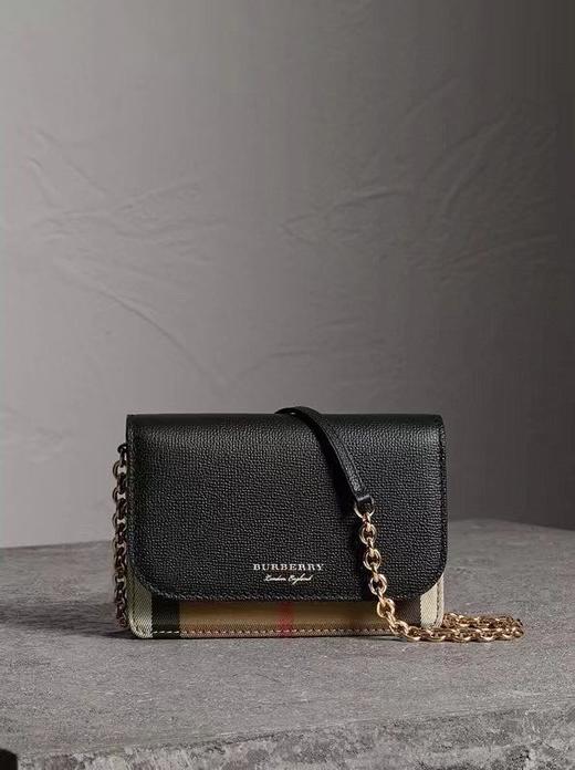 价值7200+ 纯正原单！可遇不可求！bbr手拿斜挎两用链条包 经典英伦格纹配意大利进口头层小牛皮 可单肩/斜挎/手拿 休闲通勤 预售 商品图4