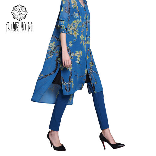 【伯妮斯茵】162L013--蓝色裤子--花季的巴旦杏--《生命之美-梵高的花园》 商品图2