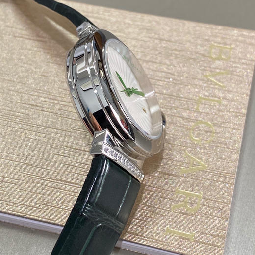 宝格丽 BVLGARI LVCEA 光环系列腕表、中国特别款，一抹心头祖母绿色 商品图4