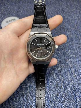 亲民版 爱彼皇家橡树系列AP15400
机芯：搭载进口西铁城