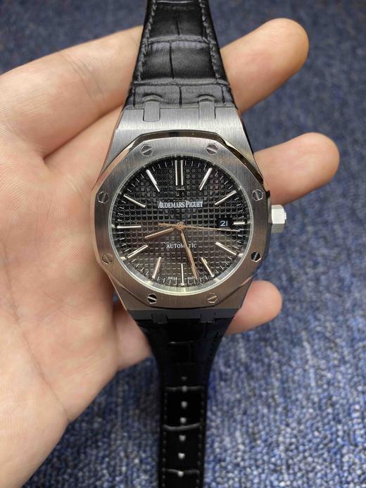 亲民版 爱彼皇家橡树系列AP15400
机芯：搭载进口西铁城 商品图1