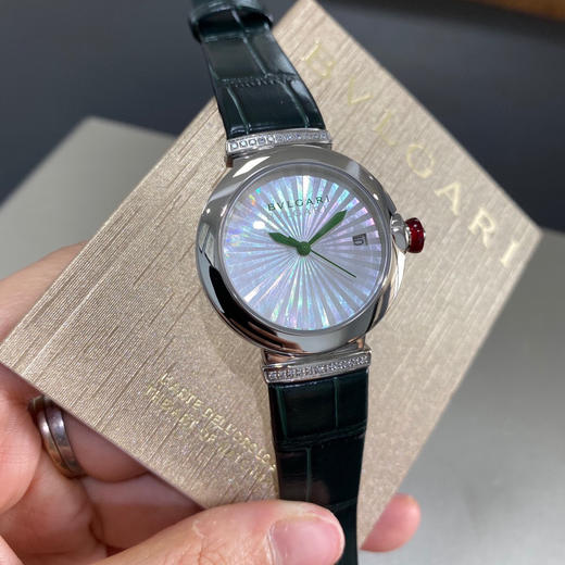 宝格丽 BVLGARI LVCEA 光环系列腕表、中国特别款，一抹心头祖母绿色 商品图3