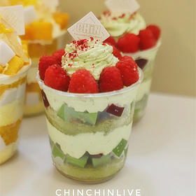 抹茶蜜瓜啵啵杯蛋糕