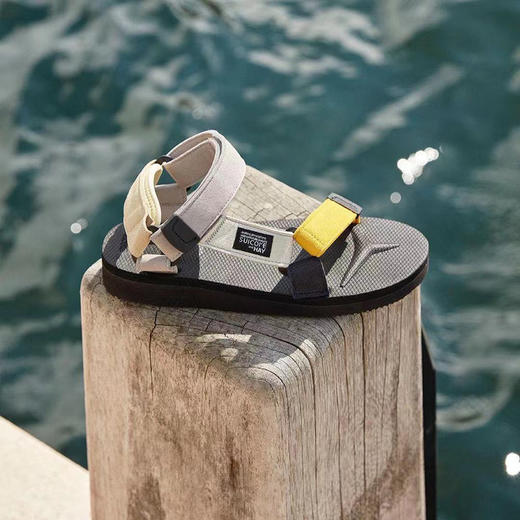 SUICOKE x HAY丹麦设计品牌联名 DEPA-AabHY 拼色户外风凉鞋 商品图1