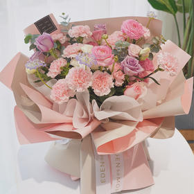 【温情】11支粉康乃馨3支粉玫瑰3支海洋之歌混搭花束