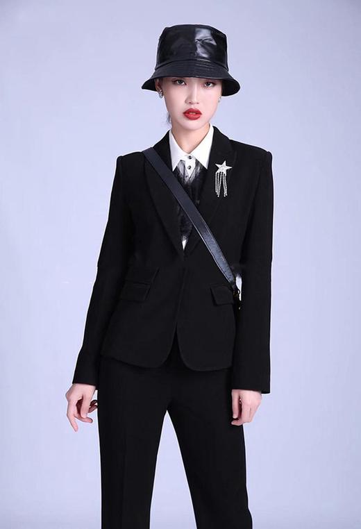 3楼 哥弟黑色小西装 商品图0