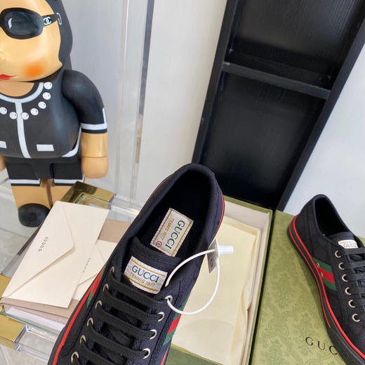 春季特价💰450 公司级 # Gucci 古驰低帮布鞋，专柜同步更新，原版楦头，原版材料
女码：35-40
男码：39-44 商品图7