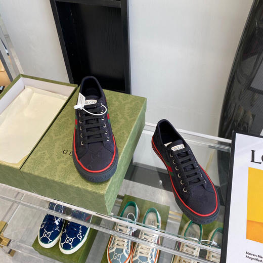 春季特价💰450 公司级 # Gucci 古驰低帮布鞋，专柜同步更新，原版楦头，原版材料
女码：35-40
男码：39-44 商品图2
