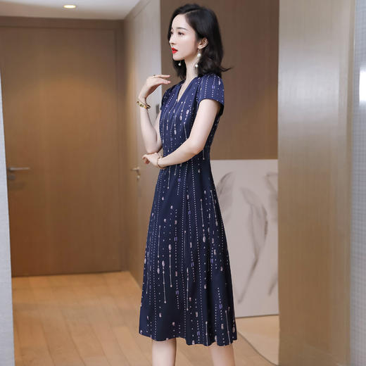 上海旗袍厂ASE-9156女装夏季V领真丝连衣裙2021桑蚕丝印花裙 商品图6