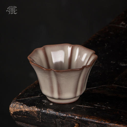 问鼎哥窑致巧款沧澜杯 商品图1