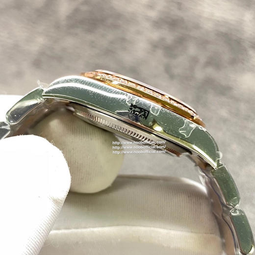 NOOB天然珍珠母贝！包18k金！劳力士蚝式恒动31日志 秀而不媚 恒久优雅 。【表壳】尺寸31mm，采用耗式904钢，表圈镶多粒施华洛斯奇钻 ，保证100米防水 商品图7